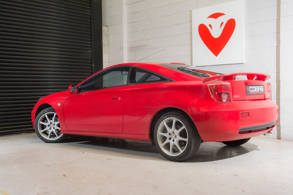 Escapes deportivos Toyota Celica