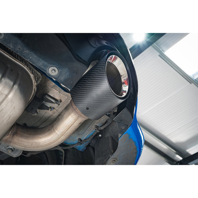 Puntas de rendimiento OEM para BMW M135i xDrive (F40) - Puntas de escape de repuesto deslizables de fibra de carbono de 4,5" más grandes
