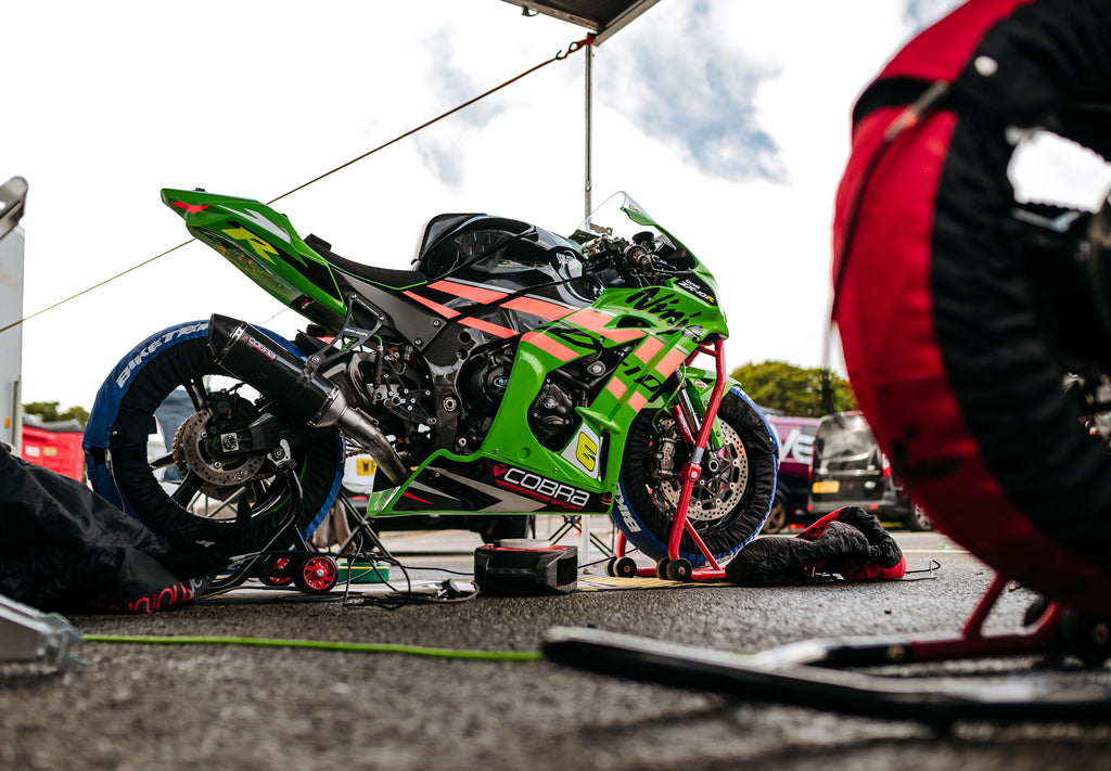Escapes Deportivos Moto Kawasaki